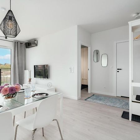 Stara Cegielnia Lake View Apartment By Renters Prestige Poznan Dış mekan fotoğraf