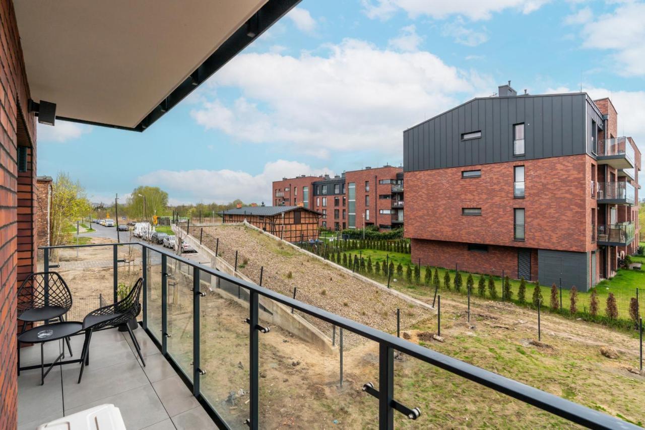 Stara Cegielnia Lake View Apartment By Renters Prestige Poznan Dış mekan fotoğraf